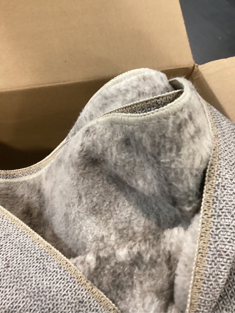 Condition photo showing Good Condition for area rug living room rugs: 5x7 washable large abstract modern soft stain resistant indoor floor non slip accent carpet for bedroom nursery playroom dining room office dorm home house- gray gold abstract gray gold 5' x 7' (rectangular)