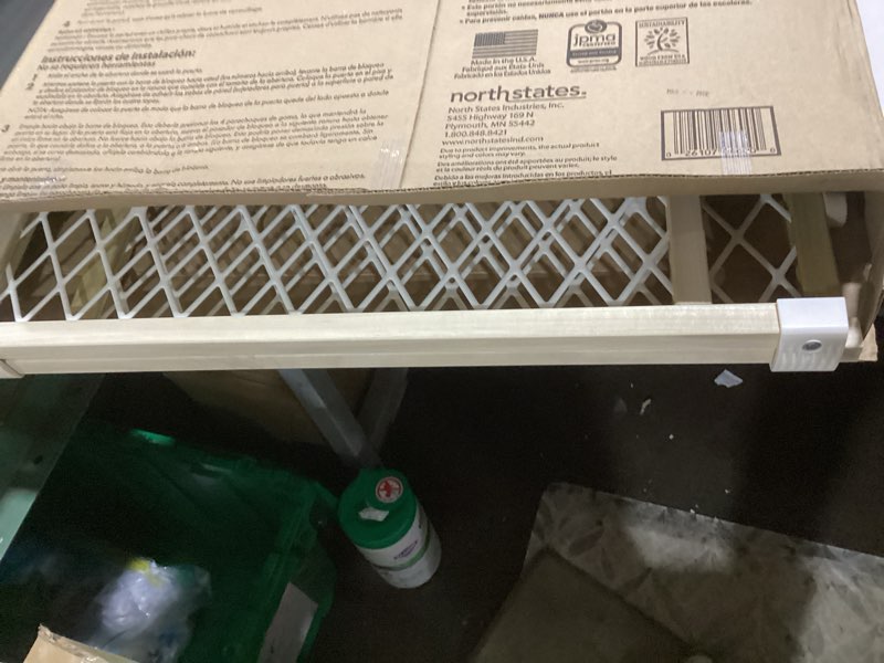 Condition photo showing Good Condition for toddleroo by north states diamond mesh wooden baby gate: 26.5"- 42" wide. pressure mounted baby gate for doorway. (23" tall, sustainable hardwood)