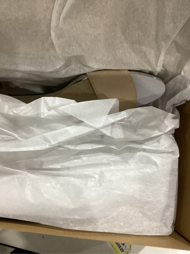 Condition photo showing As Is for LifeStride Women's, Yolo Sandal 9.5 Tender Taupe