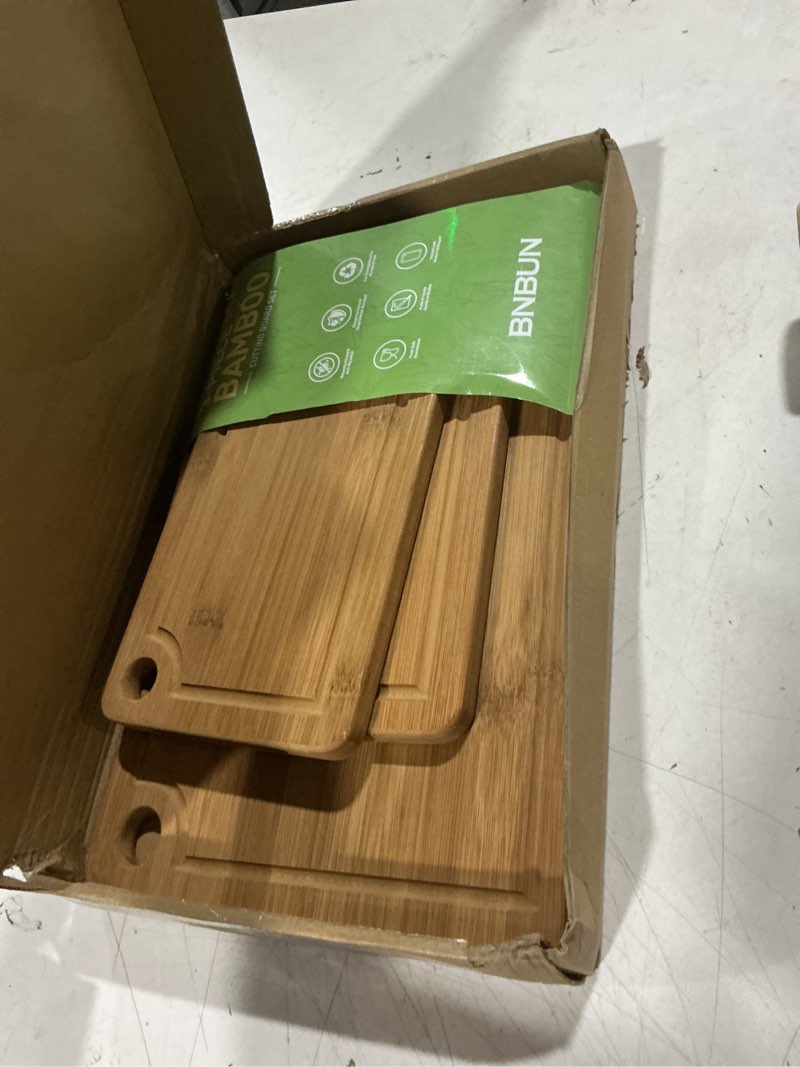 Condition photo showing Good Condition for bamboo cutting board for kitchen – 3-piece wooden boards with juice grooves, side handles, non-slip mats – perfect for meat, veggies, fruit – ideal kitchen gift