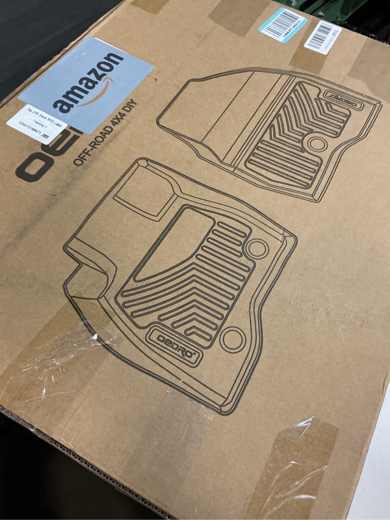 Condition photo showing Good Condition for Cat Carrier for 2 Cats, Foldable Double Cat and Dog Carrier, Small to Medium Size, 2 Front Zippered Compartments,Two Pets Carrier for Travel,Mulitple Cat Carrier (Dark Gray with Flat Pocket) Gray+ with Big Pocket