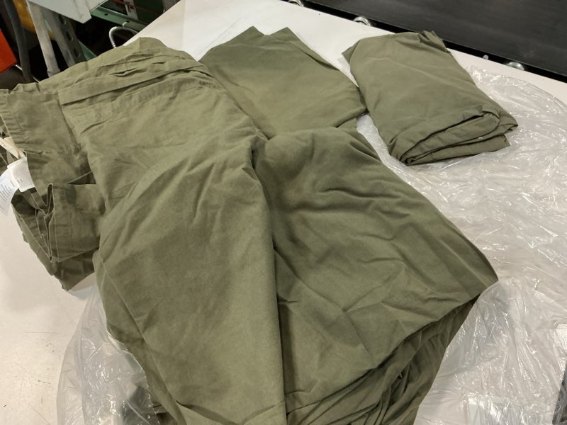 Condition photo showing Good Condition for organic crisp percale sheet set, queen, dusty olive