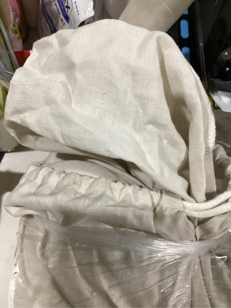 Condition photo showing Good Condition for quince beige tan duvet cover 