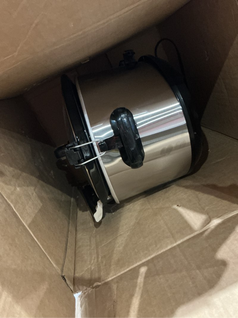 Condition photo showing Good Condition for crock-pot 7-quart slow cooker, portable programmable with timer, locking lid, stainless steel; an essential kitchen appliance, perfect for families and gatherings