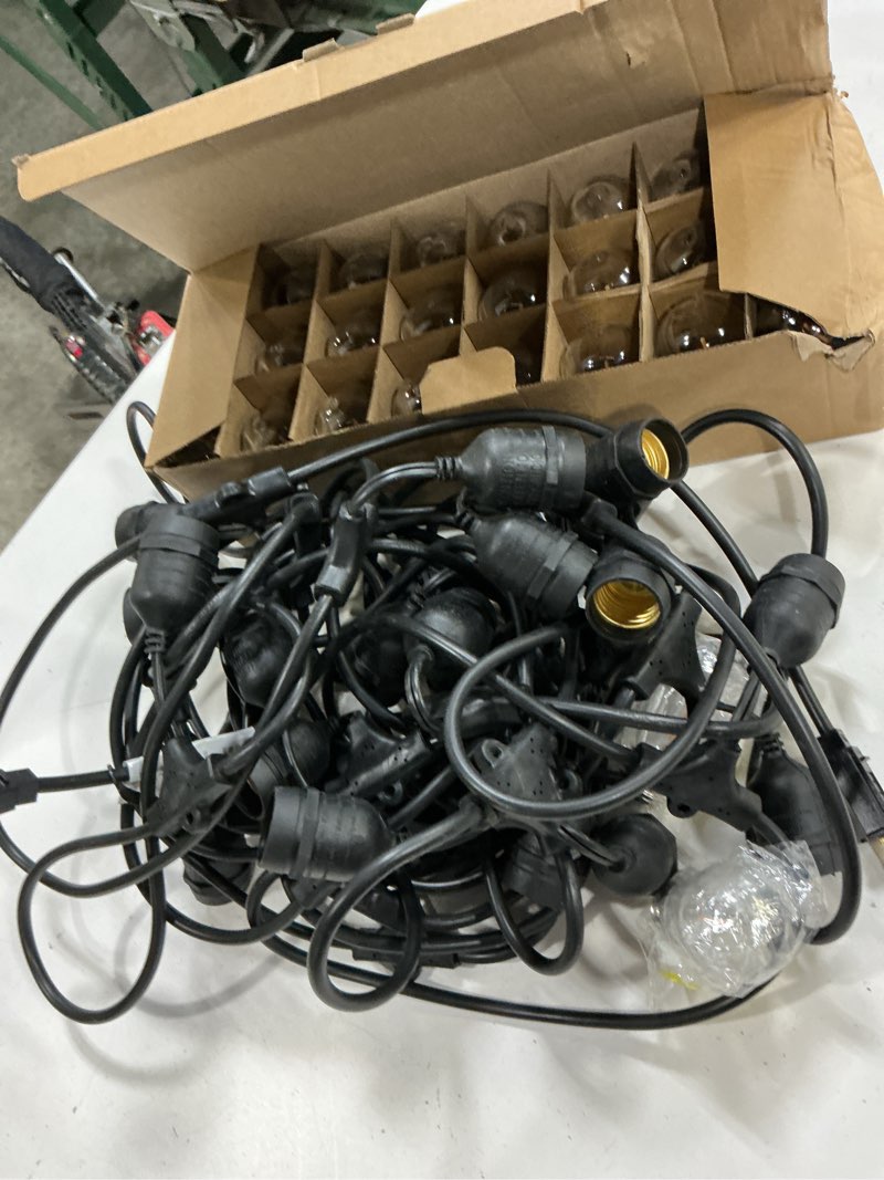 Condition photo showing Good Condition for 48ft led string light set