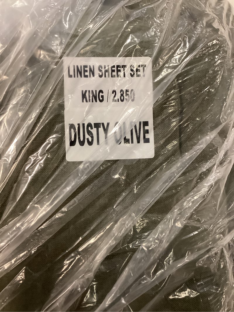 Condition photo showing Good Condition for european linen set dusty olive