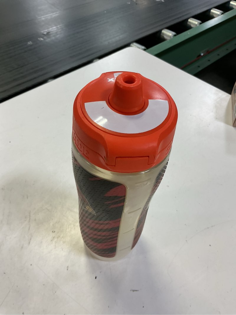 Condition photo showing Good Condition for gatorade gx nfl non-slip squeeze bottles, gx hydration system, & gx sports drink concentrate pods new england patriots 30 ounces