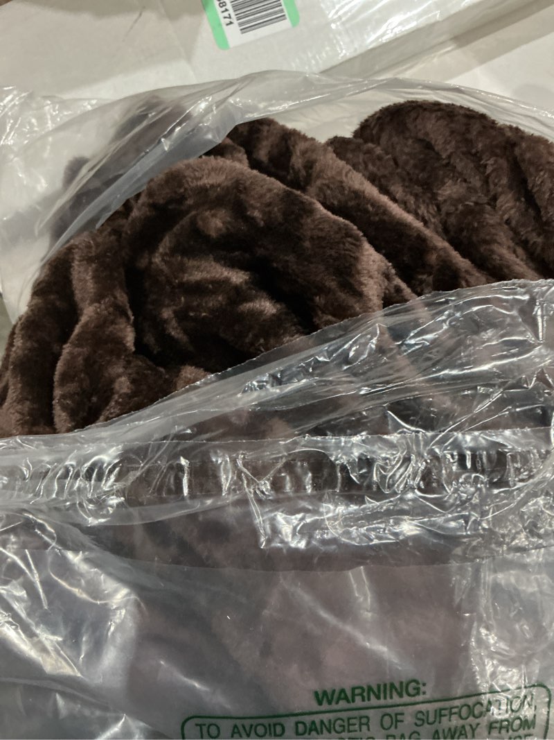 Condition photo showing Good Condition for exclusivo mezcla twin size fleece blanket for bed, super soft and cozy blankets all season use, leaves pattern, plush fuzzy lightweight, coffee, 60x80 inch coffee twin(60"x80")