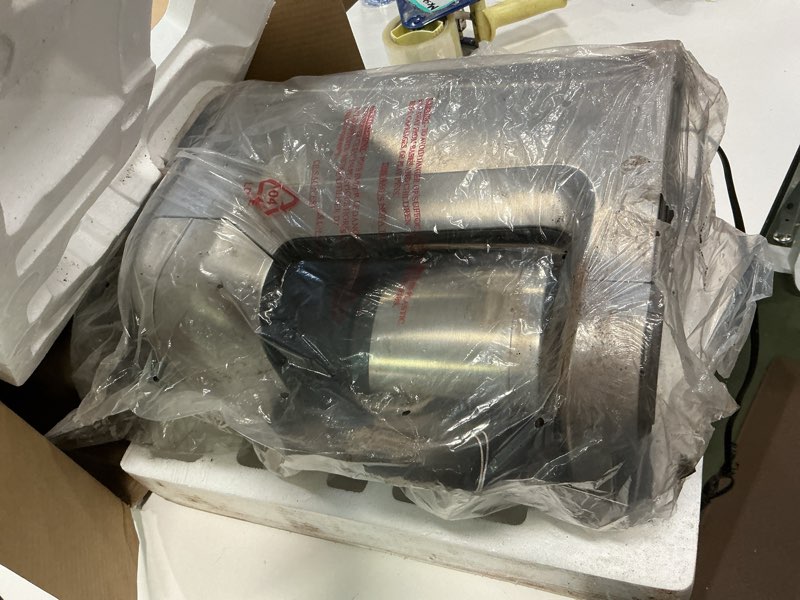 Condition photo showing As Is for With precision machined stainless steel burrs Avec meules en acier inoxydable usinées avec préc