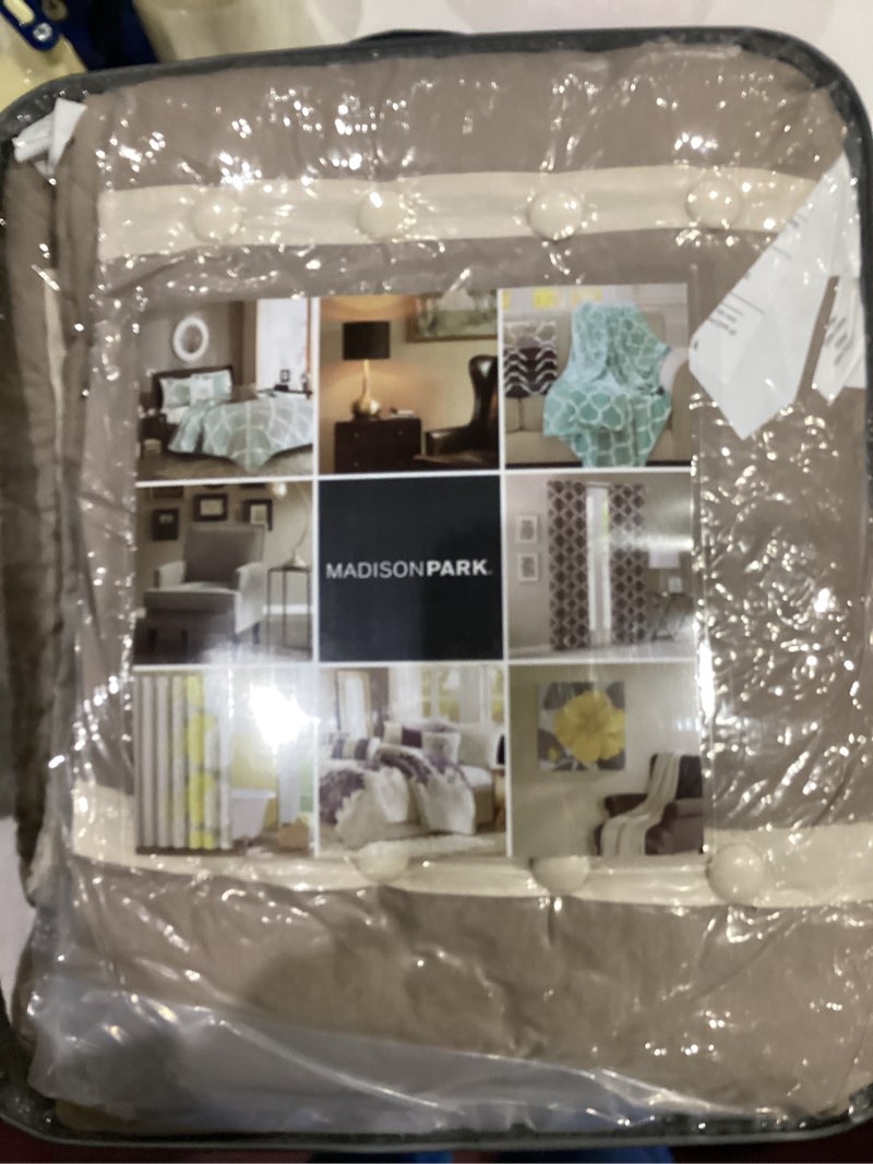 Condition photo showing Good Condition for Madison Park Breanna 100% Cotton Fitted Bedspread Classic Traditional Design All Season, Lightweight, Bedding Set, Matching Shams, Queen(60" x80+24D), Diamond Quilted Khaki 4 Piece Fitted Bedspread Diamond Khaki Queen