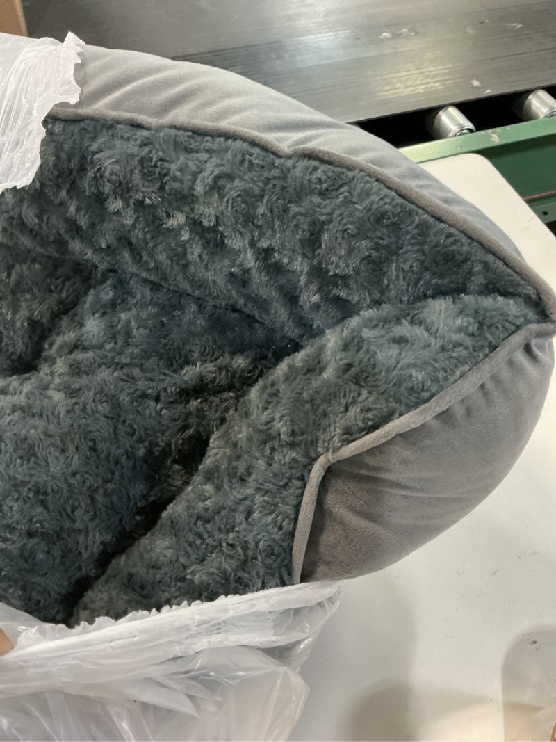 Condition photo showing As Is for INVENHO Large Dog Bed for Large Medium Small Dogs, Rectangle Washable Orthopedic Dog Bed, Soft Calming Sleeping Puppy Bed Durable Pet Cuddler with Anti-Slip Bottom L(30"x24"x9")