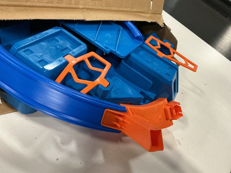 Condition photo showing As Is for Hot Wheels Track Set with 1:64 Scale Toy Car, 4 Intersections for Crashing, Powered by a Motorized Booster, Criss-Cross Crash Track (Amazon Exclusive) Criss Cross Crash
