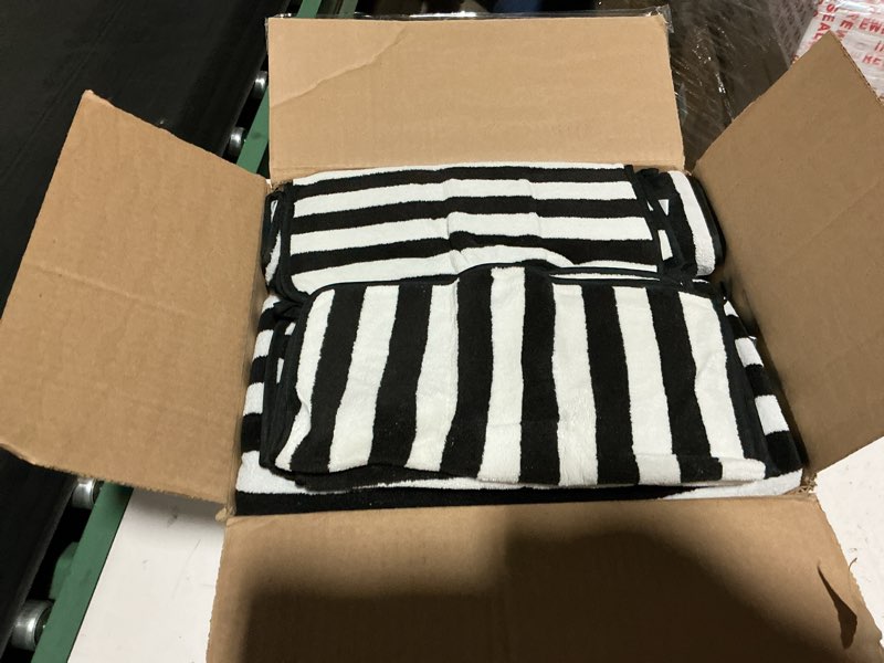 Condition photo showing Good Condition for 18 pcs black white stripe bath towel set with hanging loop-6 bath towels,6 hand towels,6 washcloths soft family towels set bathroom towel highly absorbent quick dry shower towel for beach spa gym black white 18 pcs towel set