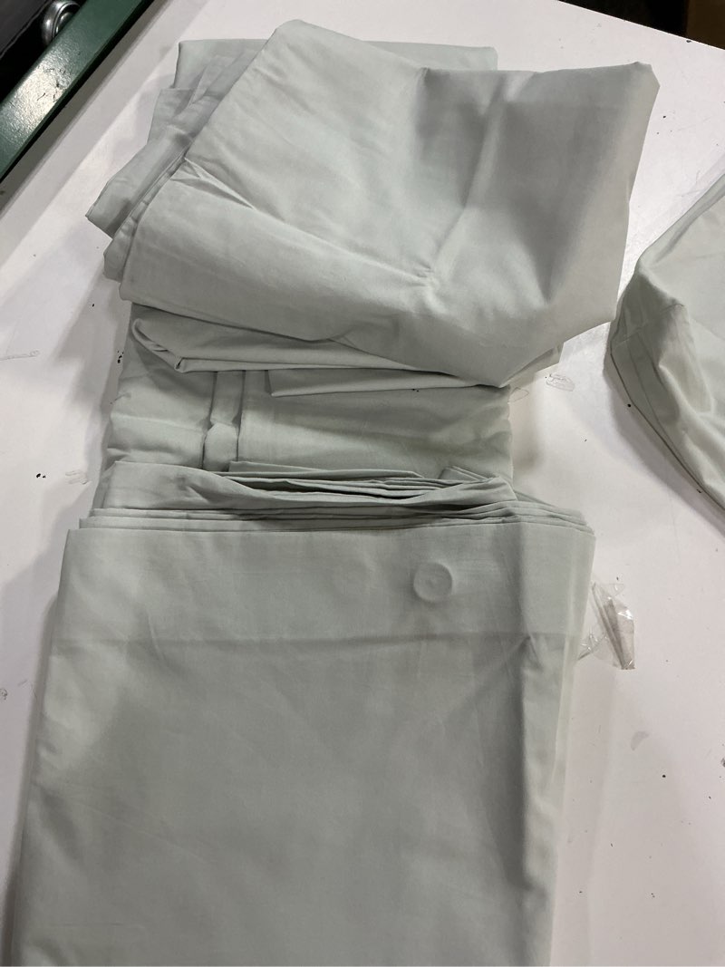 Condition photo showing Good Condition for quince. european organic crisp percale duvet cover ,set of 3 pcs/standar/mist