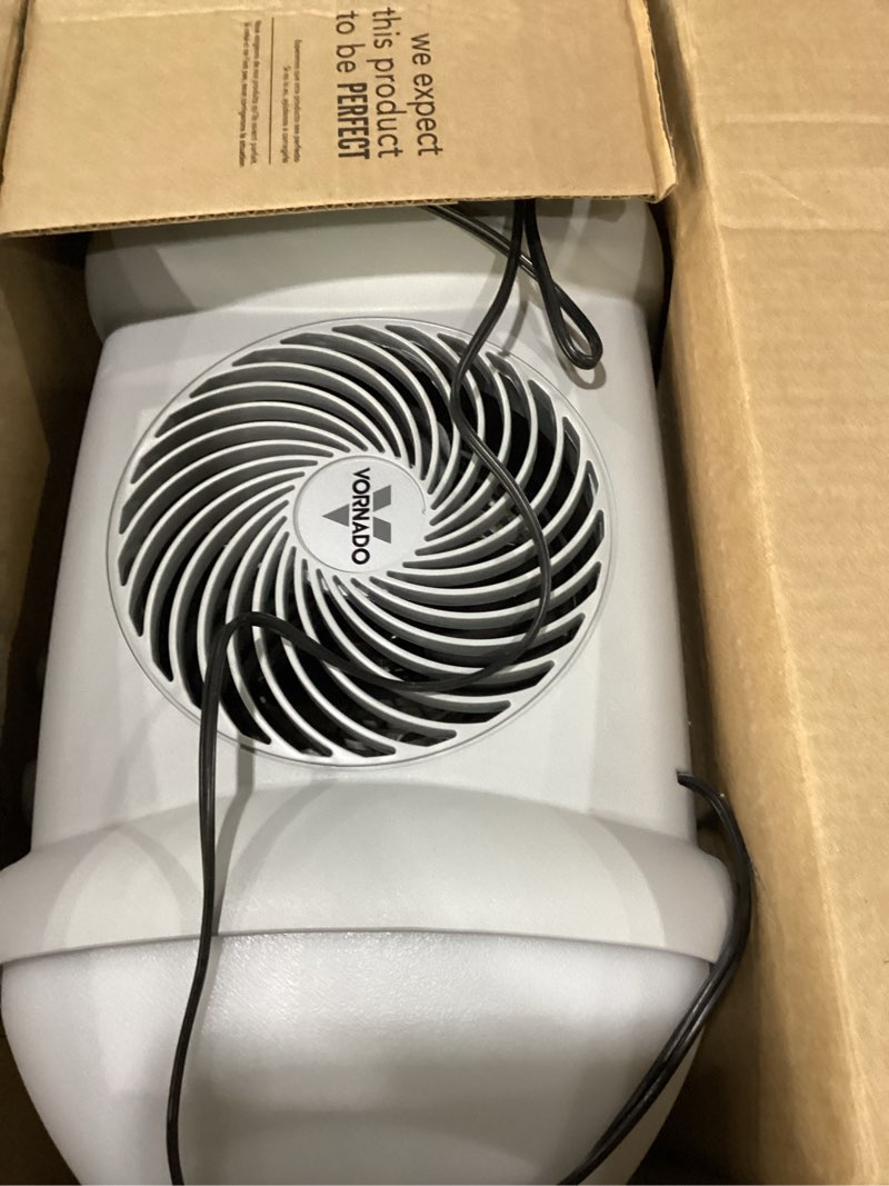Condition photo showing As Is for NOT TESTED Vornado Evap40 4-Gallon Evaporative Humidifier, Adjustable Humidistat, 3 Speed Settings, Coverage up to 1,000 sqft, 4-Gallon Output (24 Hrs), Dual Tank, Perfect for Home, Bedroom, and Large Spaces
