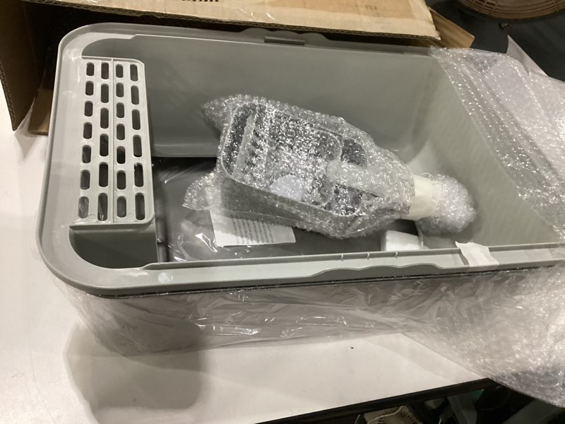 Condition photo showing Good Condition for prodigen stainless steel cat litter box with lid high wall sides enclosure, non-sticky, anti-leakage, easy cleaning, with cat mat & metal scoop, 19.6" l x 14" w x 12" h 1 pack 19.6"l x 14"w x 12"h