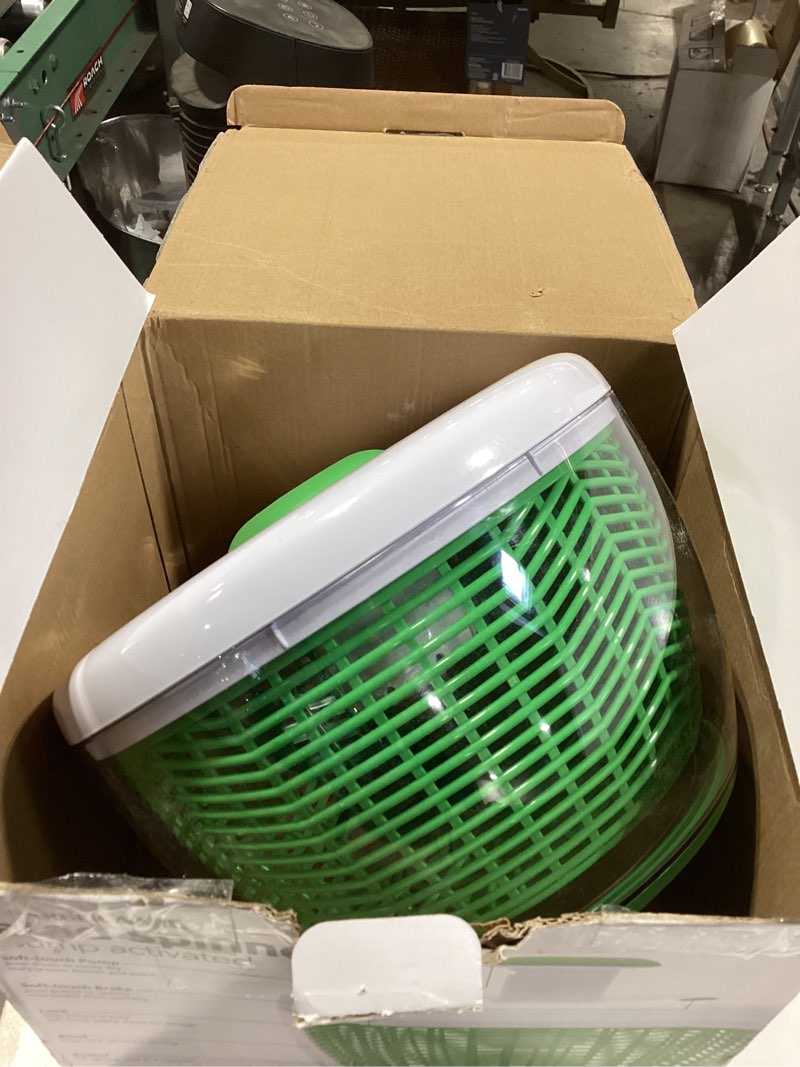 Condition photo showing Good Condition for farberware easy to use pro pump spinner with bowl, colander and built in draining system for fresh, crisp, clean salad and produce, 6.6 quart, green green 6.6 quart