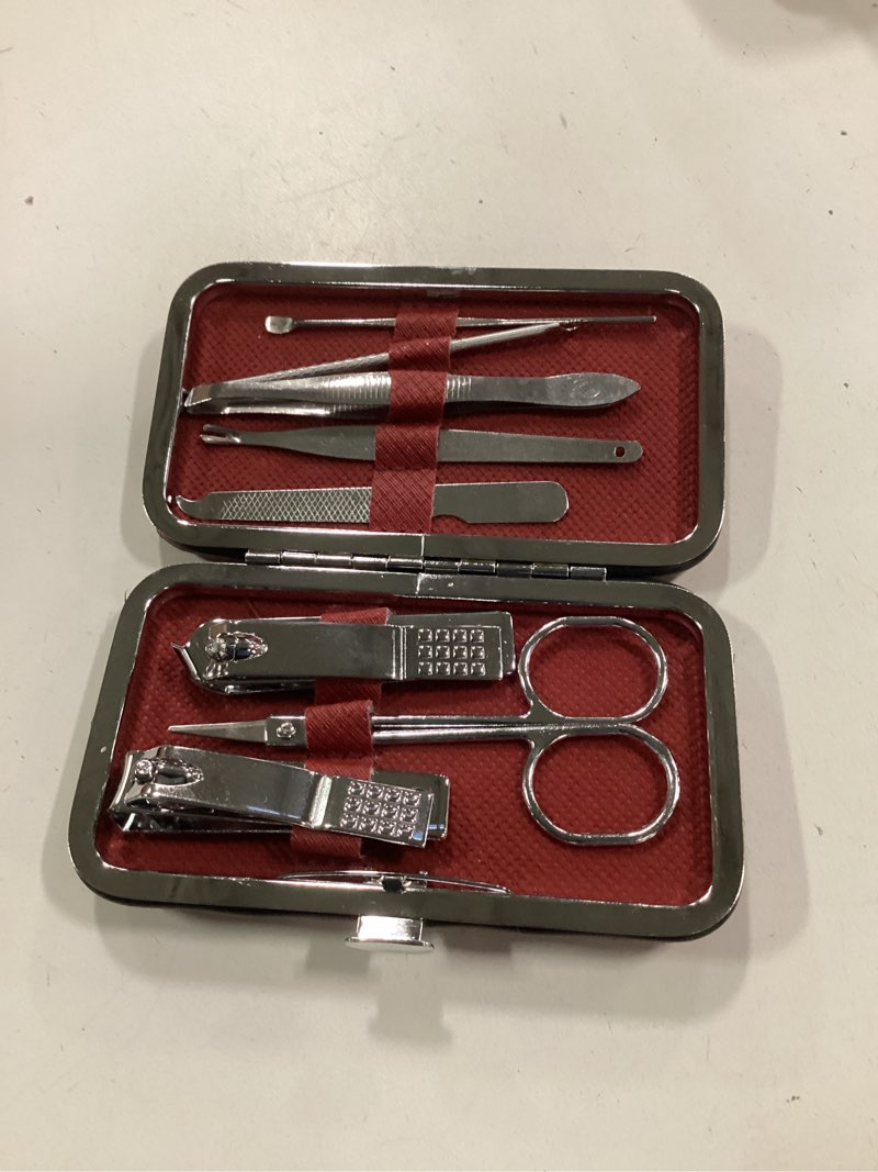 Condition photo showing Good Condition for ( Pack of 6 ) Nail Clippers, Stainless Steel Anti-Splash Nail Clippers, Nail Clippers with Flat Mouth Household File, for Manicure, Pedicure, Women and Men (8 Piece Set Red)