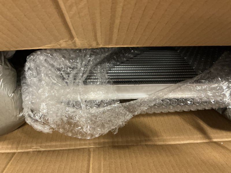 Condition photo showing Good Condition for dna motoring oem-ra-2868 factory style aluminum cooling radiator replacement compatible with 03-09 mercedes-benz e320 / 350, 25-1/4" w x 17-9/16" h x 5/8" d, 1-3/4" inlet / 1-3/4" outlet 03-06 e320 at/mt
