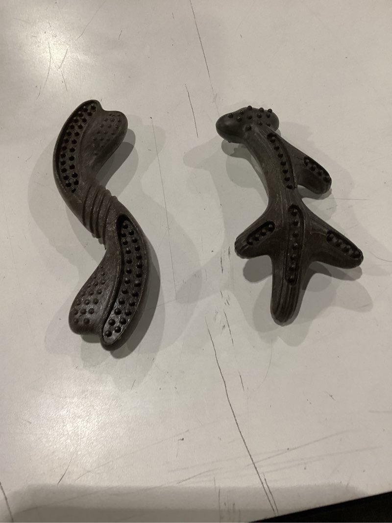 Condition photo showing New/Like New for gardner pet teeth cleaning toy