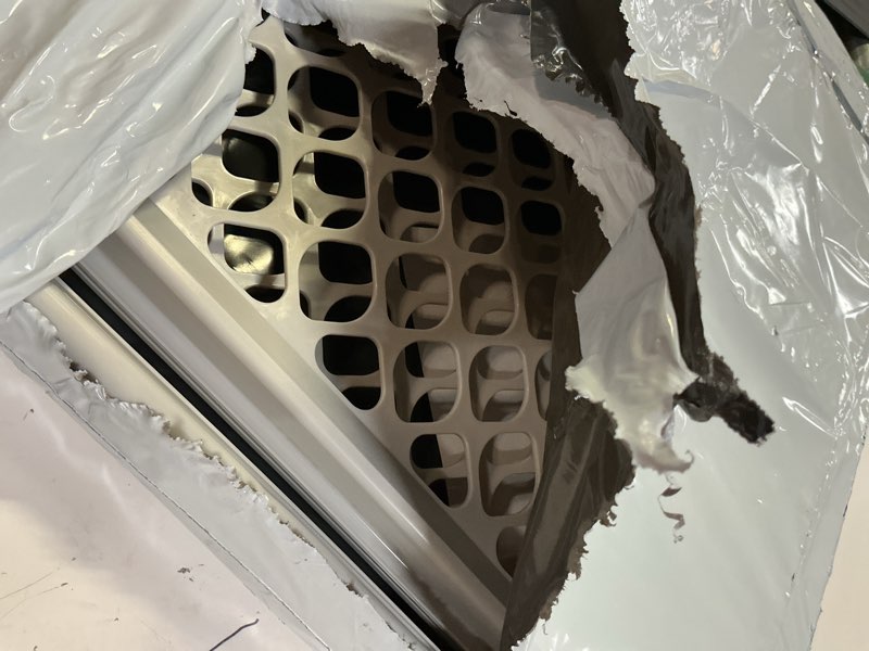 Condition photo showing As Is for north states 5-way pet gate, model# 8619