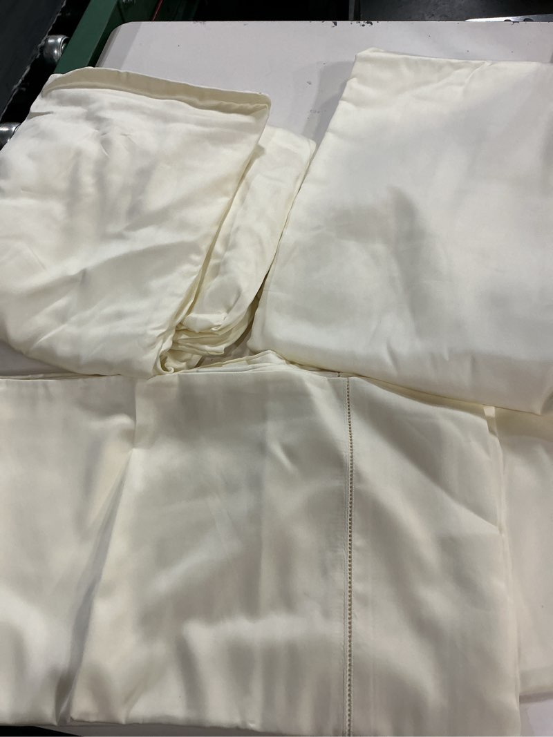 Condition photo showing Good Condition for quince, organic crisp percale sheet set/king/ivory