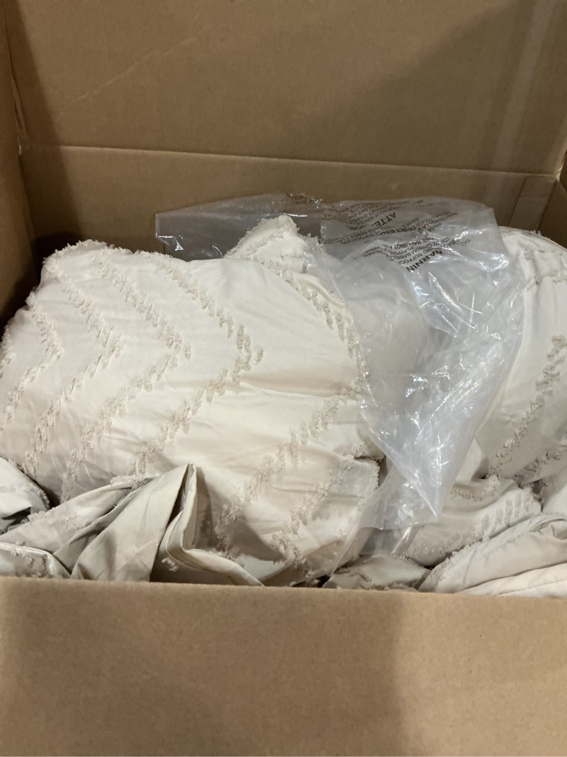 Condition photo showing Good Condition for andency king size comforter set beige, boho cream soft warm tufted neutral bedding comforter sets for king size bed, 3 pieces aesthetic chevron farmhouse cute bohemian textured bedding set 01 - beige king (104"x90")