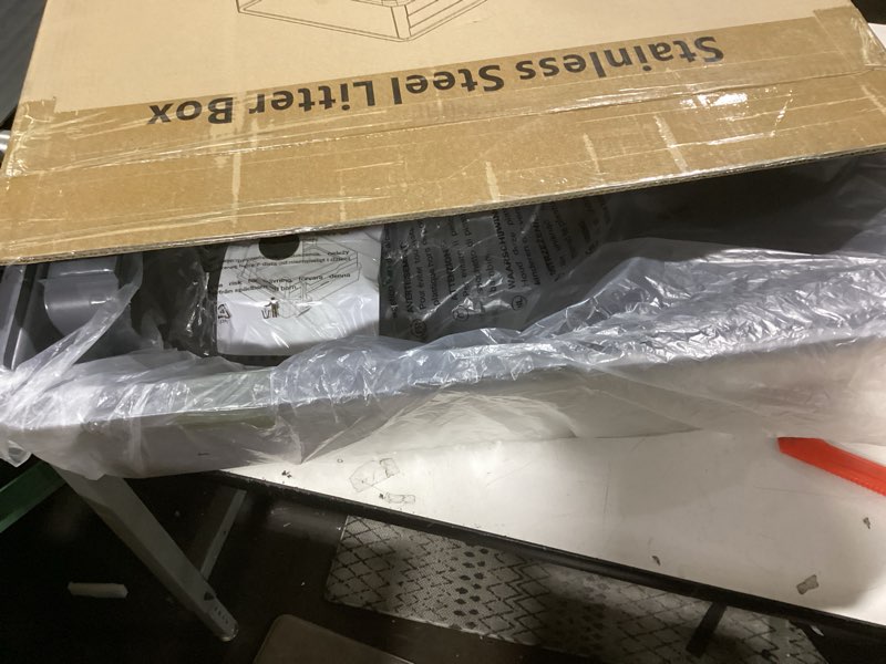 Condition photo showing Good Condition for XXXL Stainless Steel Cat Litter Box with High Sides, 28"x20"x12" Extra Large Litter Box for Multiple-Big Cats, Metal Cat Litter Pan, Anti-Urine Leakage, Easy Clean (Grey)