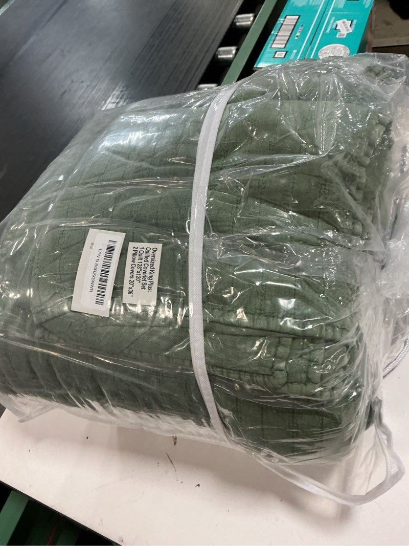 Condition photo showing New/Like New for cozytide oversized king quilt 128"x120",stone-washed cotton olive green oversized king bedspread,soft lightweight extra large bedspread & coverlet sets farmhouse boho quilt bedding set 3 pieces oversized king plus 128x120 green
