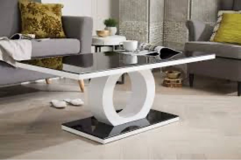 ((Incomplete only table top ))Giovani End Table Top
