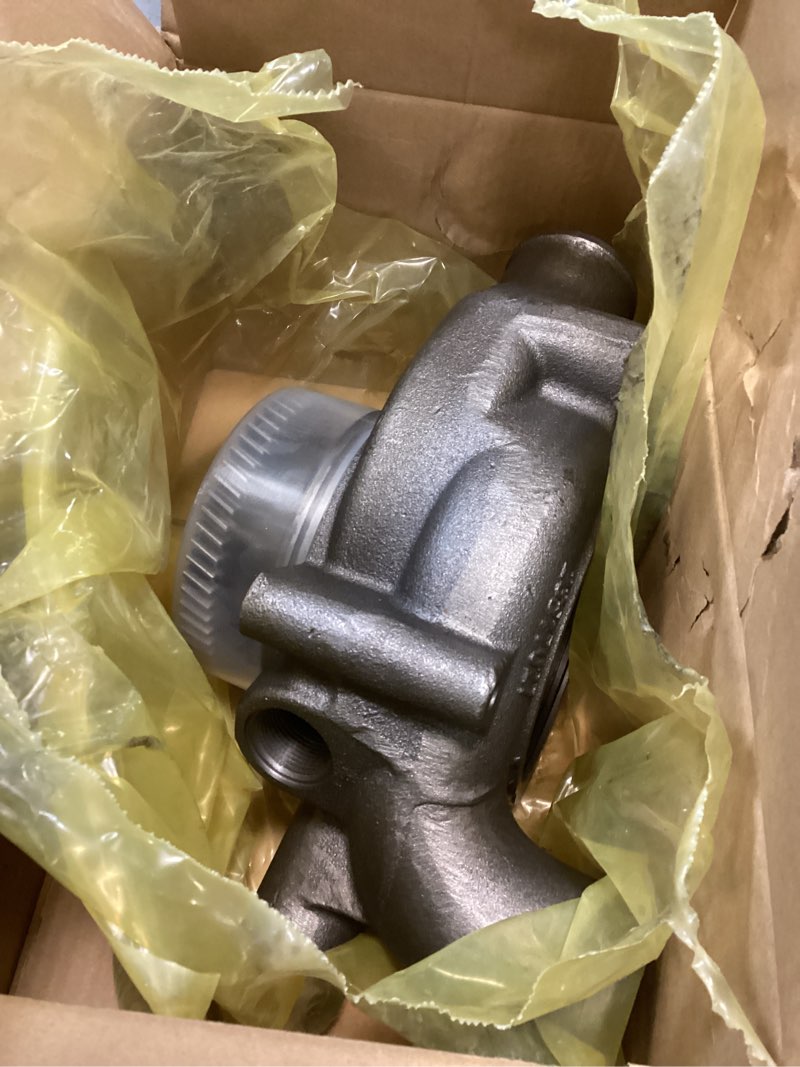 Condition photo showing Good Condition for LEAPTREND Water Pump Compatible with Detroit Diesel 12.7L 50 60 Series Engine Trucks Replace 23505895 23522707 23517027 23518215 23520136 23539929 R3518216 (Old Type R23526039, R23539602) New