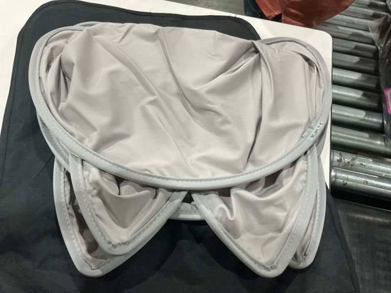 Condition photo showing New/Like New for roccs sunshade roof for tesla model y 2020-2024 colorful ice crystal glass roof sunshade sunroof no-sag design retractable sunshade heat insulation roof window sun protection snap foldable (white) white(modely 2020-2024?