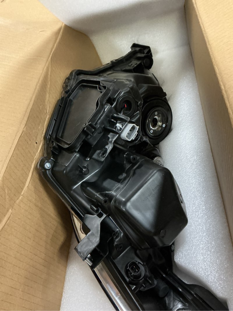 Condition photo showing Good Condition for silscvtt headlight front head lamp replacement for toyota corolla 2014 2015 2016 projector headlight right side (passenger side)