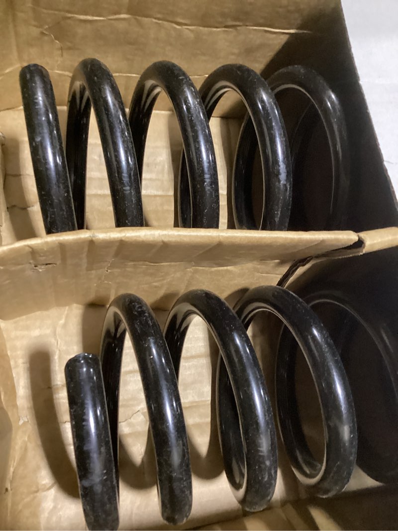 moog 81643 coil spring set