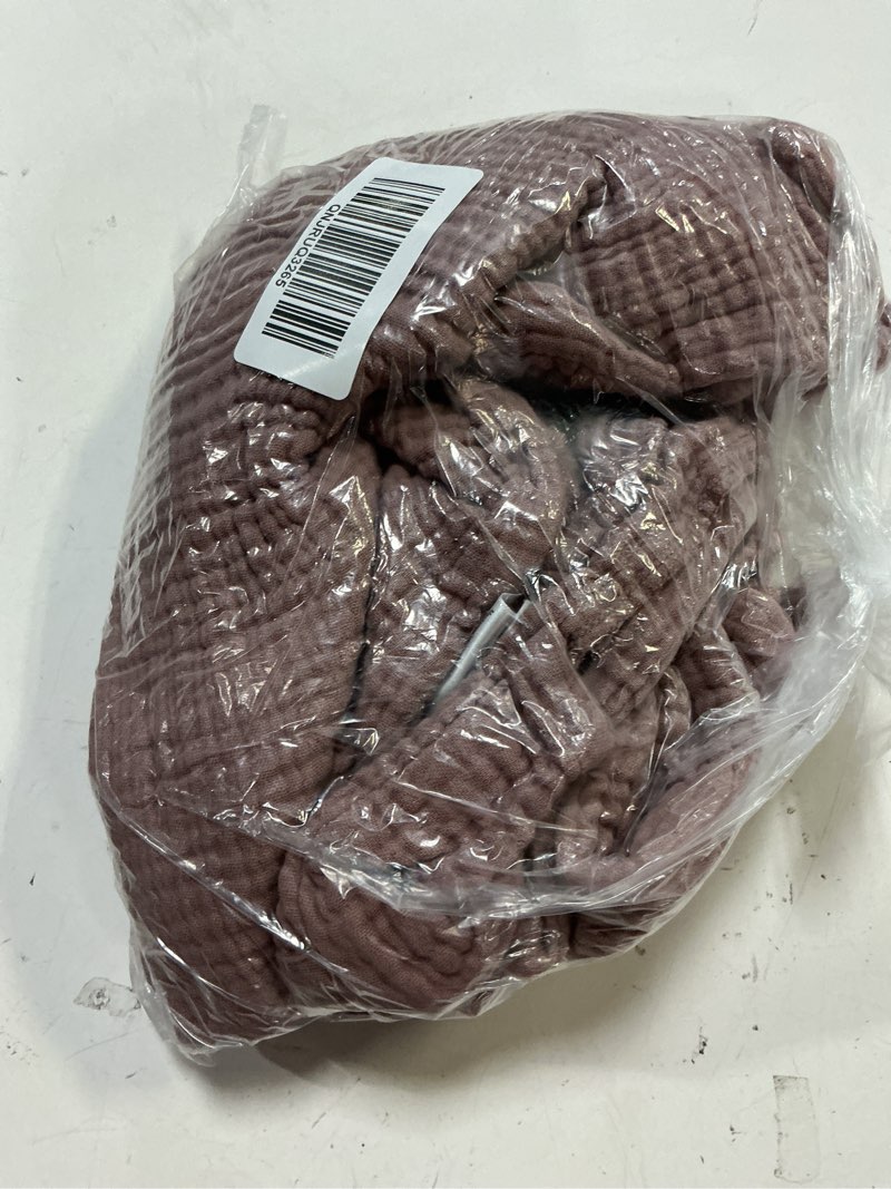Condition photo showing Good Condition for organic cotton gauze sham set, standard, fig quince