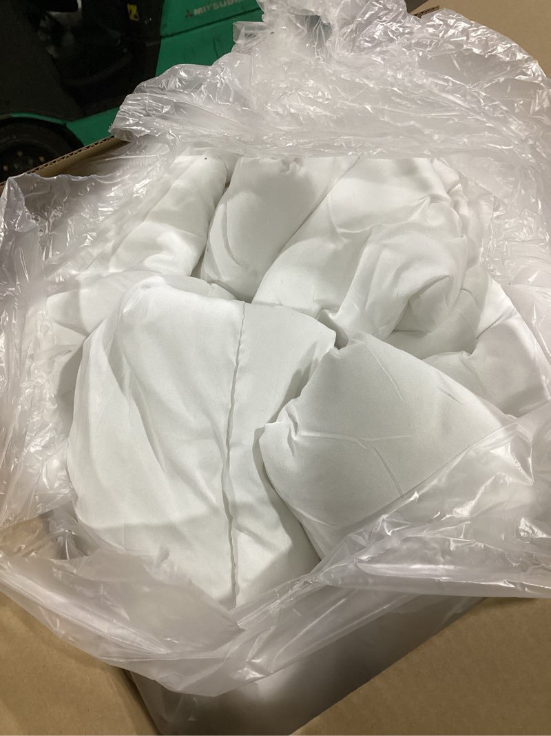 Condition photo showing Good Condition for bedsure comforter duvet insert - quilted comforters oversized king size, all season duvet, gentlesoft down alternative bedding, with 8 tabs, gifts for women/men, white, oversized king 116 x 98 inches white oversized king