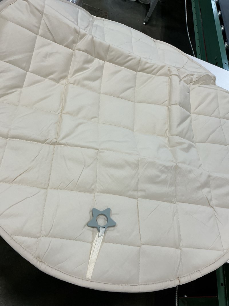 Condition photo showing Good Condition for round mat “linen”, kids room, baby room, floor mat, playmat for boy, playmat for girl, decorative mats, mat for terrace