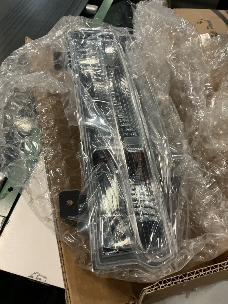 Condition photo showing New/Like New for huray left turn signal light for jeep compass 2017-2021 daytime running light parking lamp oe replacement assembly 55112720ab (driver side) driver side (left)