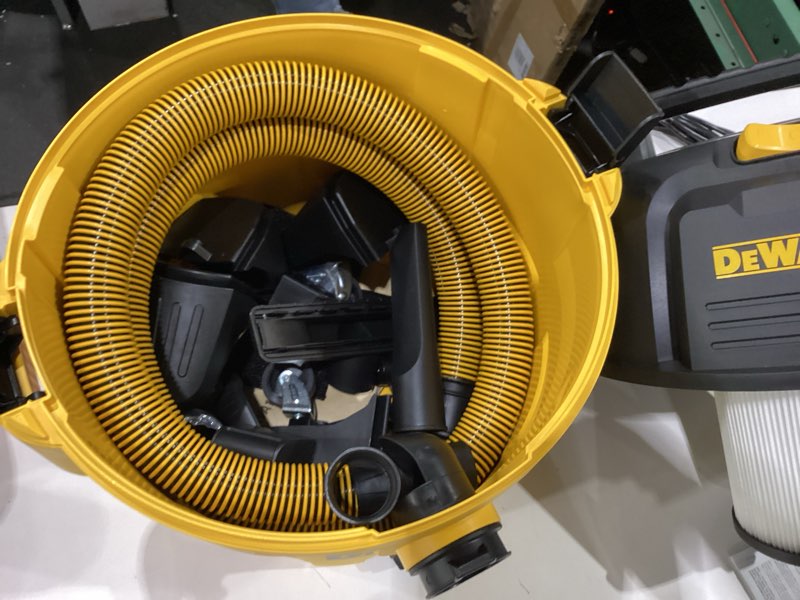 Condition photo showing New/Like New for **not tested**  dewalt 9 gallon wet/dry vac, heavy-duty shop vacuum with attachments, 5 peak hp, with blower function, dxv09pa