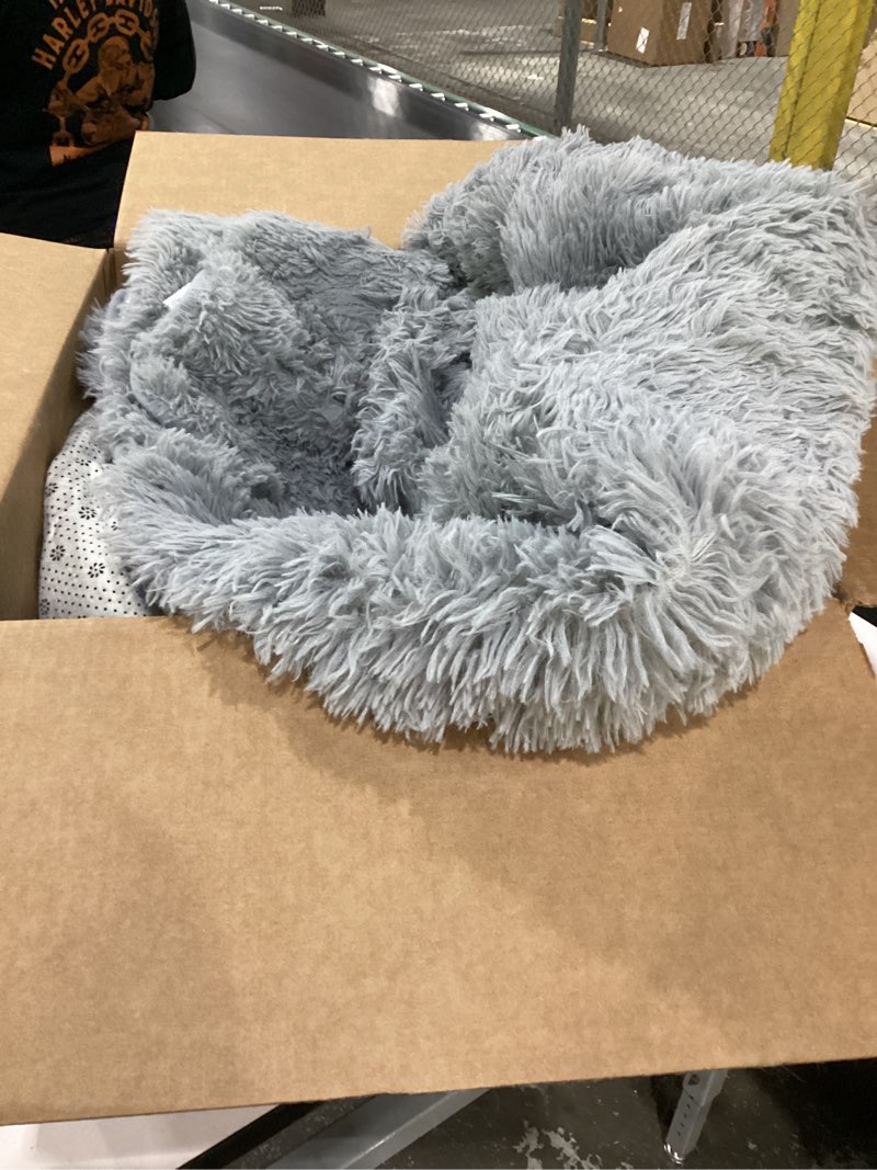 Condition photo showing Good Condition for Non-Slip Dog Rug