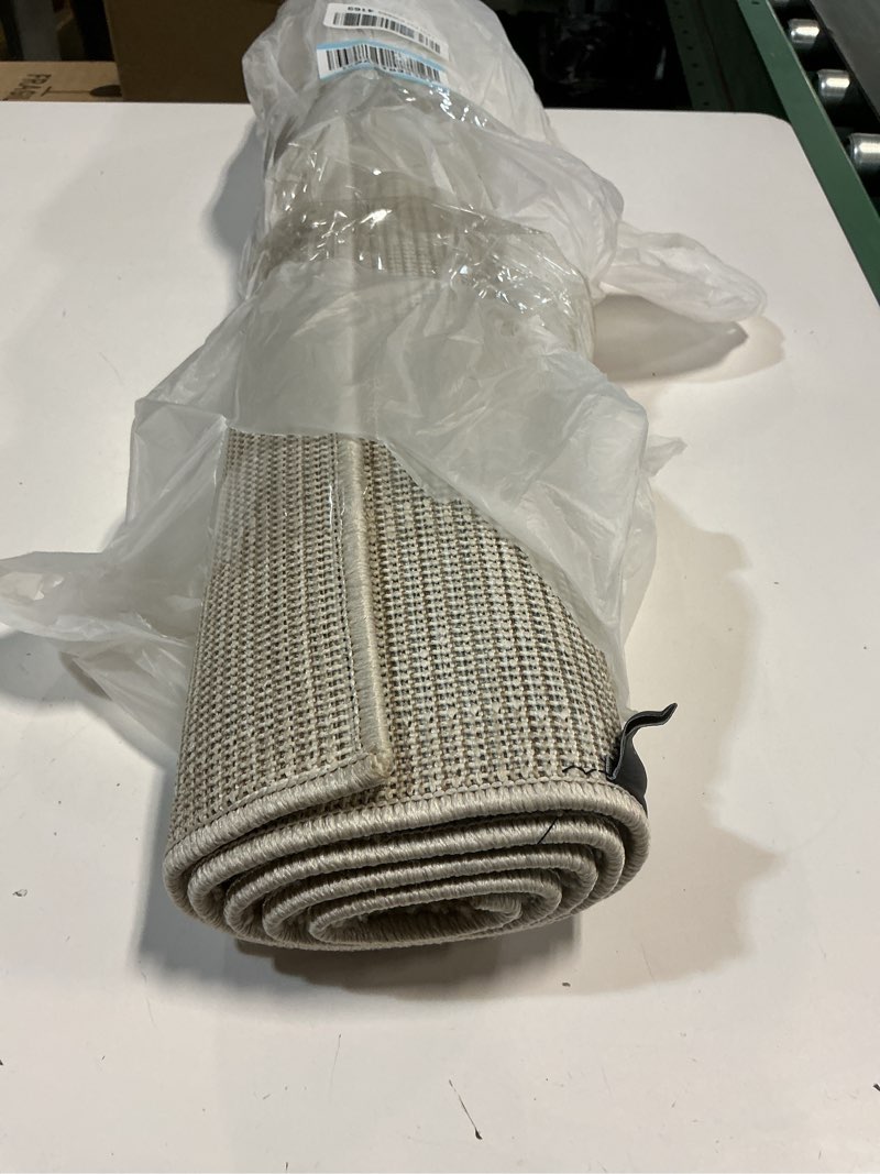 Condition photo showing Good Condition for Loloi Chris Loves Julia Calvin Collection CLV-02 Ivory/Oatmeal 2'-3" x 3'-10" Accent Rug Checkered N