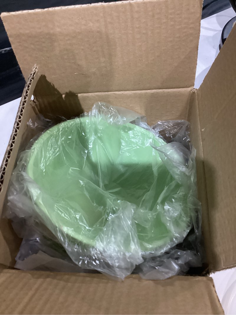 Condition photo showing Good Condition for 4-Piece Plastic Mixing Bowl Set, 113oz Lightweight Serving Bowls, Large Salad Bowls for Baking,Prepping, Cooking and Serving Food, Dishwasher & Microwave Safe Green-10in without lids