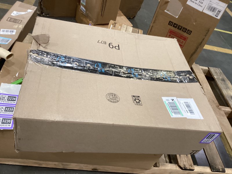 Condition photo showing Good Condition for backseat extender