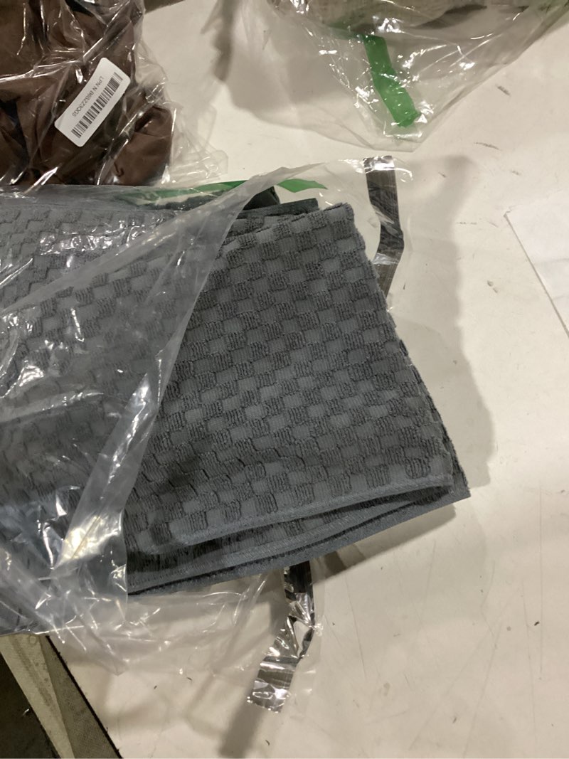Condition photo showing New/Like New for homaxy 100% cotton terry kitchen towels(15" x 25", 6 pack), soft and super absorbent dish towels, 380 gsm reusable tea towel with hanging loop, pineapple grid designed, dark grey dark grey 15 x 25 - 6 pack