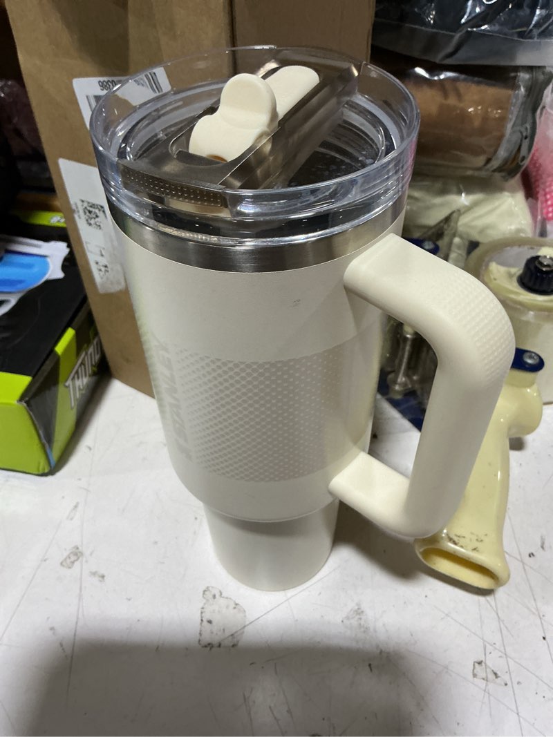 Condition photo showing Good Condition for stanley quencher protour flip straw tumbler with leakproof lid 40 oz | built-in straw and handle | cup holder compatible for travel | insulated stainless steel cup | bpa-free | cream fade 40 ounces cream fade