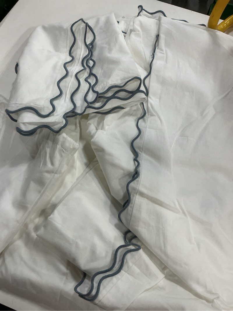 Condition photo showing Good Condition for quince, european crisp percale duvet /set of 3 pcs /queen/white/mineral scallop