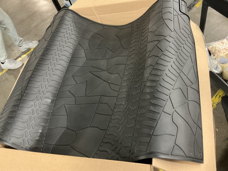 Condition photo showing Good Condition for San Auto Trunk Mat