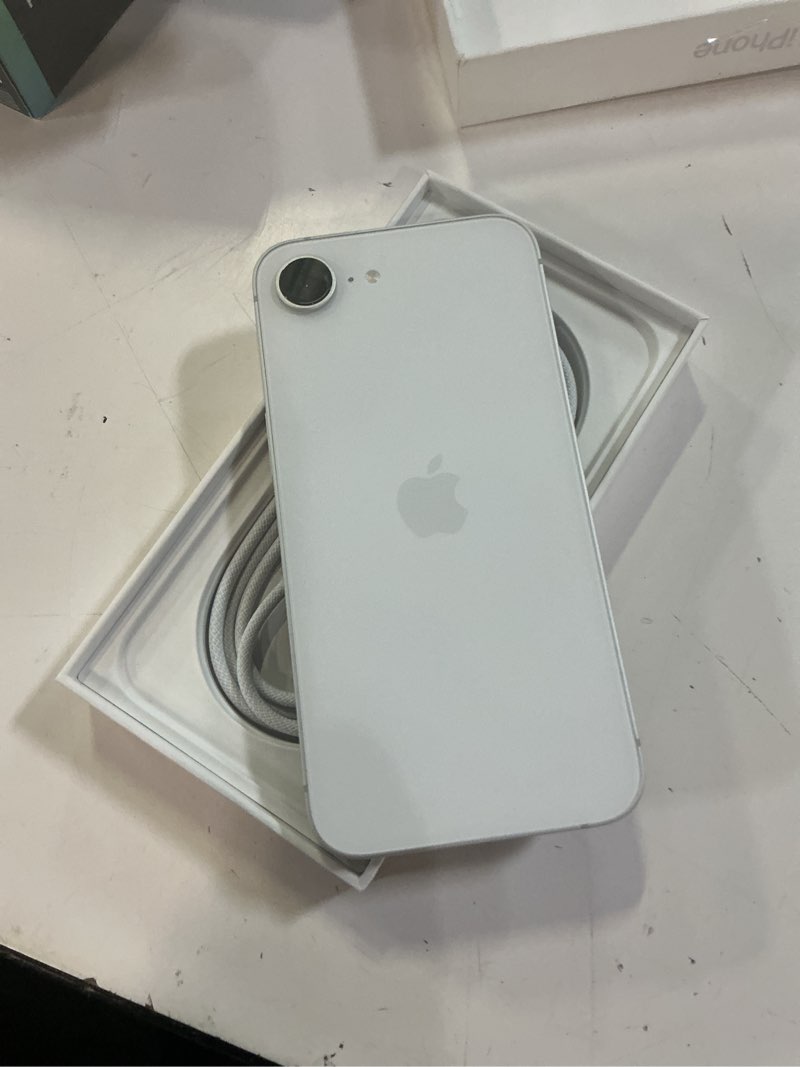 Condition photo showing Good Condition for apple iphone 17e (256gb) - white *** working condition verified. no network or connectivity tests were performed.bidder be advised ***