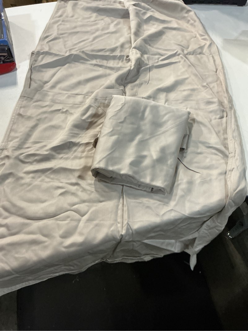 Condition photo showing Good Condition for bamboo pillowcase set, king, sand