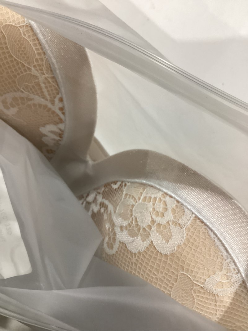 Condition photo showing As Is for Strapless Bra Non-Slip No Underwire Padded Bandeau Multiway Smoothing Bras Convertible Straps White 32D